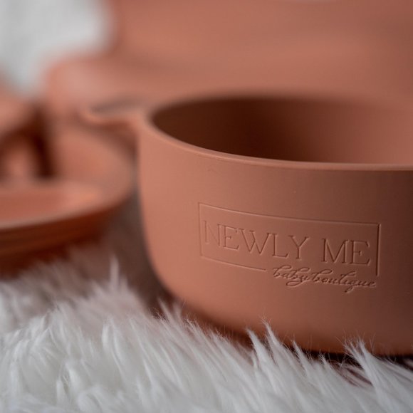 8 Piece Silicone Dining Set - Picture 3 of 5